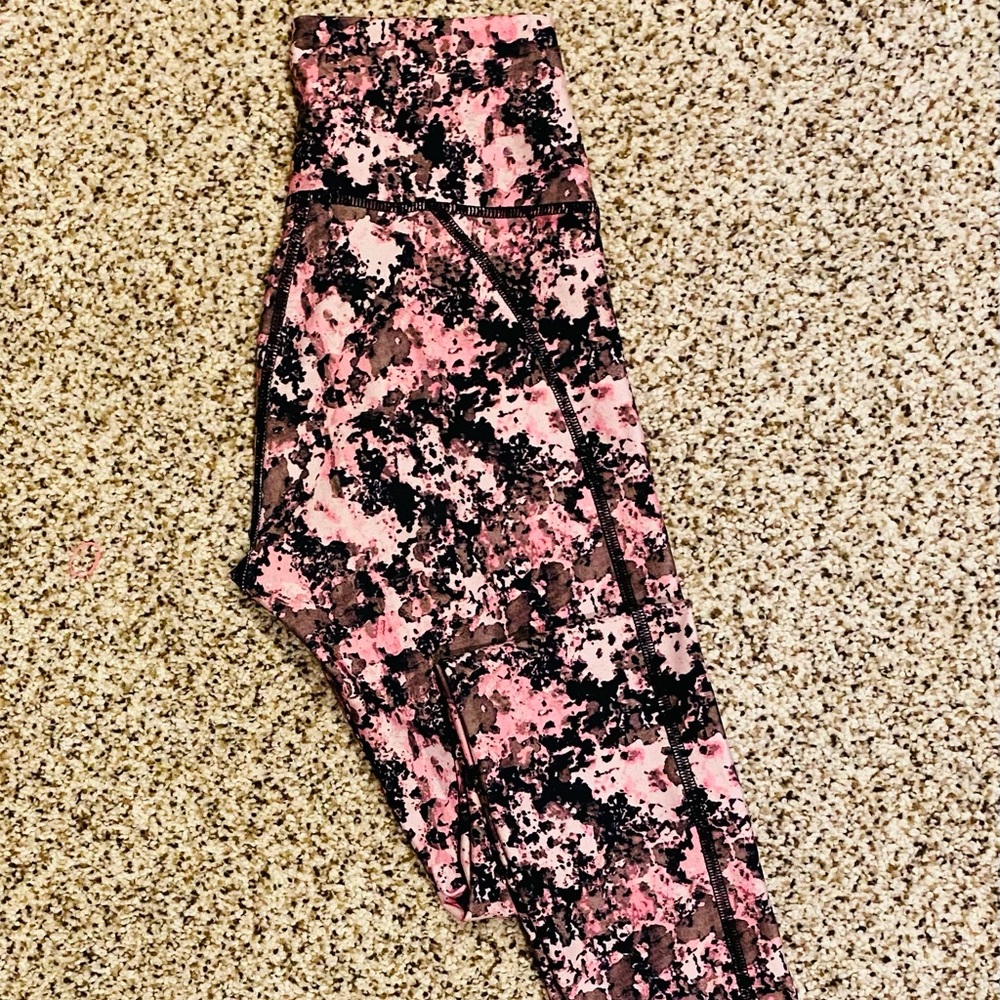 Fabletics Women’s Pink and Black Size XS